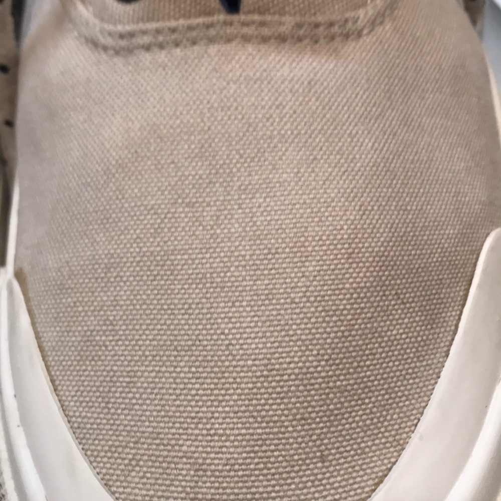 Shoes - Picture 5 of 6